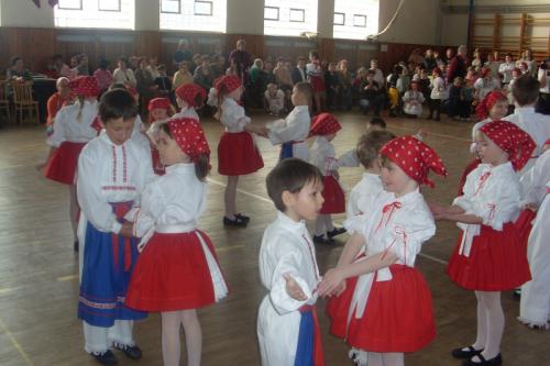 Jařinka: Dětský krojový ples (Vracov 6.3.2011) 06. 12. 2011