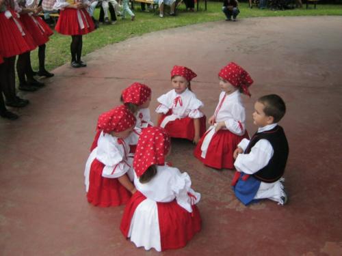 Jařinka: Posezení u cimbálu (2.ročník) 06. 12. 2011