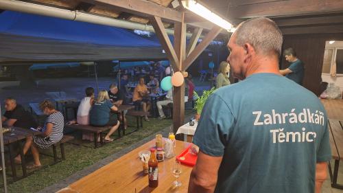 Zahrádkáři na grilu 